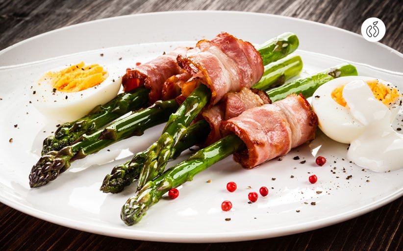 Extra Nutritious Asparagus Egg Bacon Salad